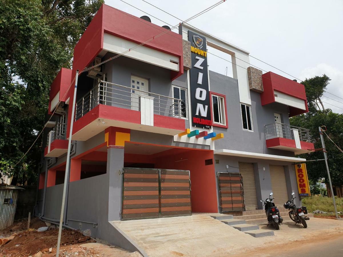 Mount Zion Holidays Hotel Kuttalam  Exterior photo